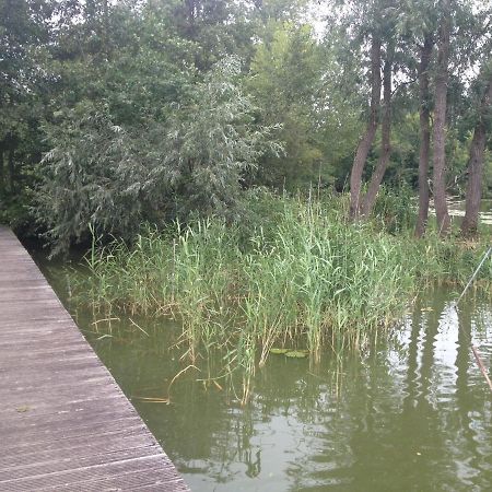 Lake Park Berlare 외부 사진