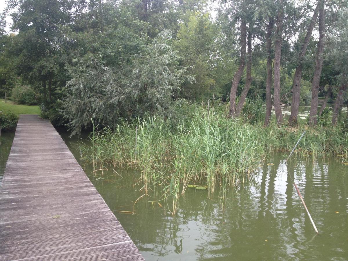 Lake Park Berlare 외부 사진